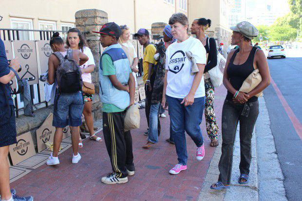 街頭捐贈商店,保護受助人尊嚴--置頂表情