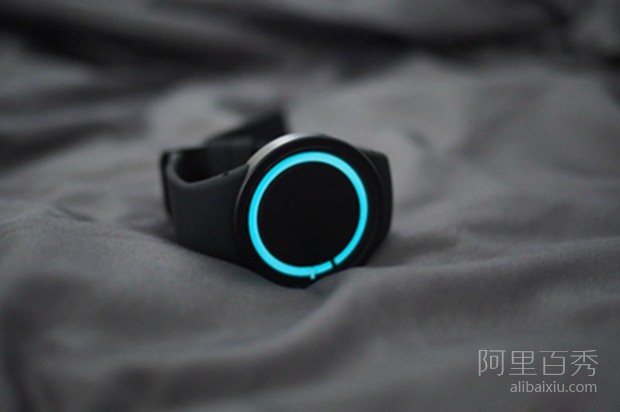 暗夜發出霓虹藍光的ZIIIRO Eclipse手表，簡約又時尚--置頂表情